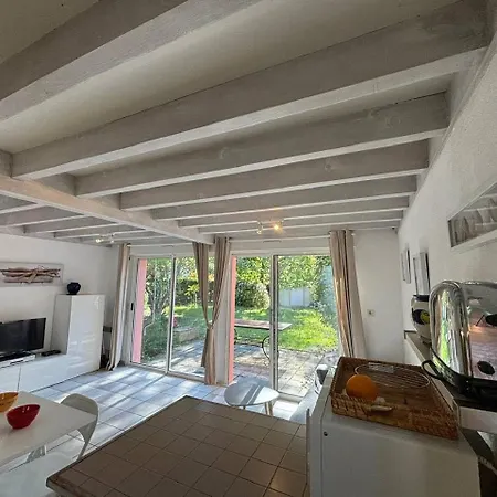 Maison Mitoyenne En Duplex Avec Jardin Proche *